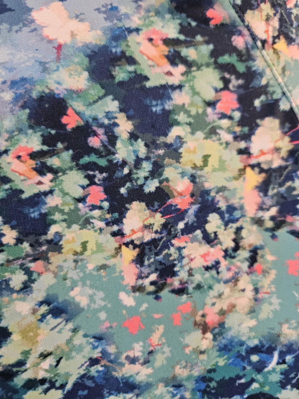 Lady Hagen Multicolored Pullover Golf Shirt - Picture 6 of 7